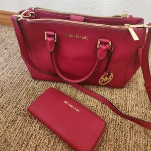 Handbag with matching wallet